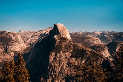 岩层